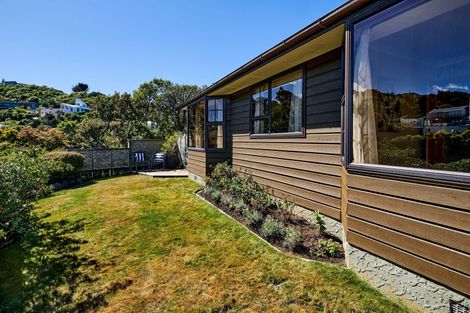 Photo of property in 63 Maungaraki Road, Korokoro, Lower Hutt, 5012