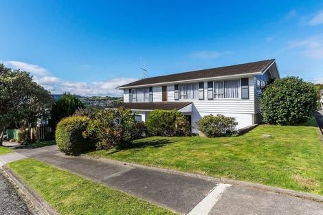 Photo of property in 7 Brasenose Place, Tawa, Wellington, 5028
