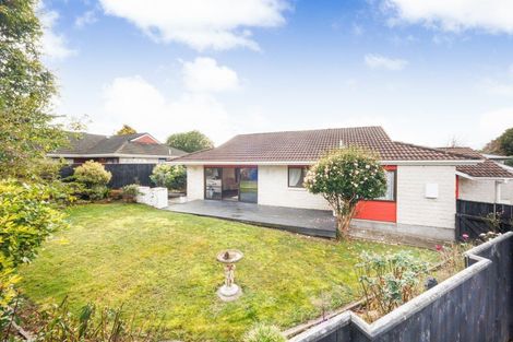 Photo of property in 14 Fraser Court, Roslyn, Palmerston North, 4414