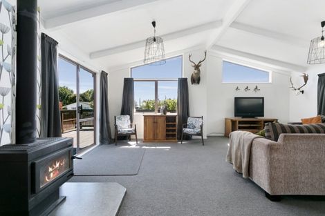 Photo of property in 108 Richmond Avenue, Richmond Heights, Taupo, 3330