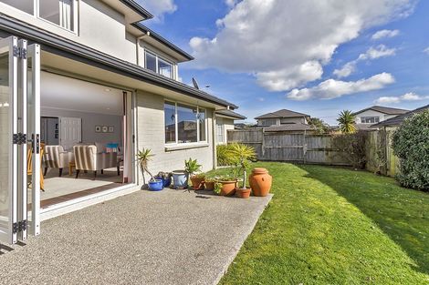 Photo of property in 16 Stornaway Drive, Flat Bush, Auckland, 2016