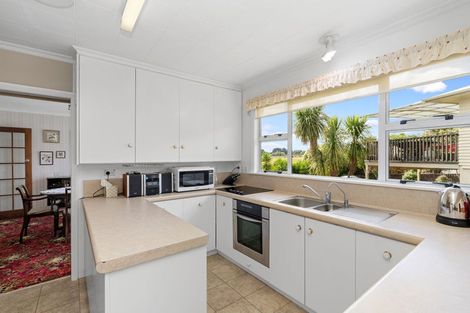 Photo of property in 89 Kawiu Road, Levin, 5510