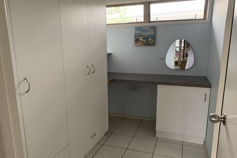 Photo of property in 8 Stokes Avenue, Te Atatu Peninsula, Auckland, 0610