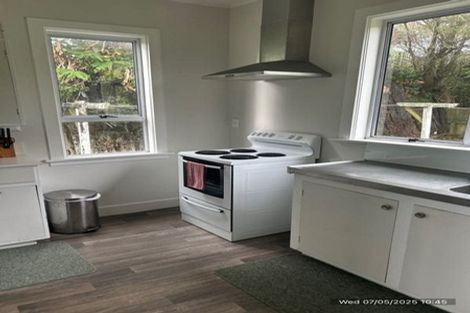 Photo of property in 27 Bulteel Street, New Plymouth, 4310