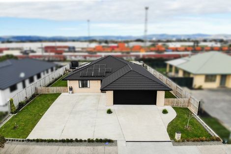Photo of property in 67 Balrickard Way, Milson, Palmerston North, 4414