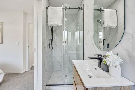 Photo of property in 6/27 Carole Crescent, Pakuranga, Auckland, 2010