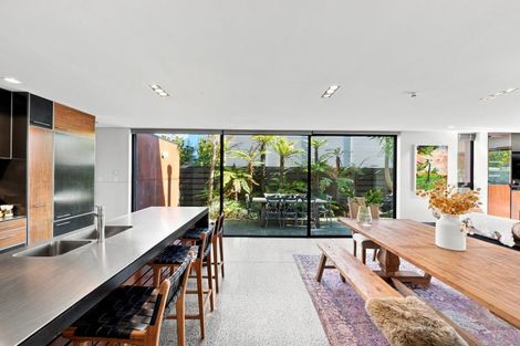 Photo of property in 1 Millbank Lane, Merivale, Christchurch, 8014