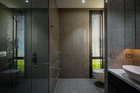 Photo of property in 3/130 Domain Road, Speargrass Flat, Queenstown, 9371