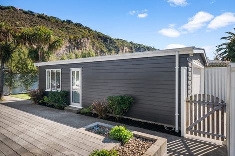 Photo of property in 1/14 Whitfield Street, Sumner, Christchurch, 8081