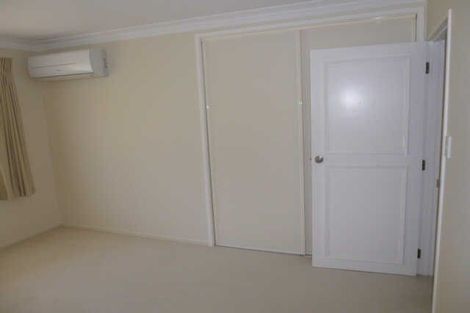 Photo of property in 27 Crosdale Place, Burnside, Christchurch, 8042