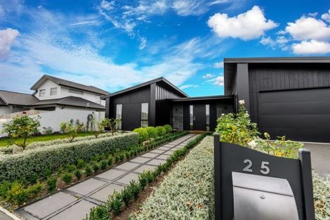 Photo of property in 25 Little Gem Road, Hornby, Christchurch, 8025