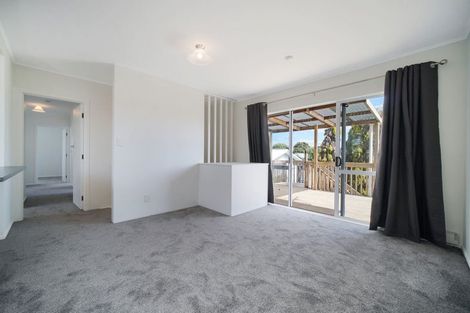 Photo of property in 19 Normandy Place, Henderson, Auckland, 0610