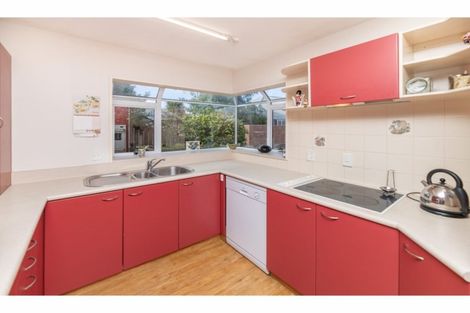 Photo of property in 2 Pentavon Lane Avonhead Christchurch City