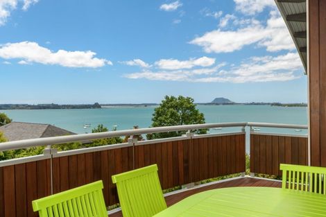 Photo of property in 81 Harbour View Road, Omokoroa, 3114