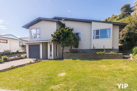 Photo of property in 7a Tralee Place, Johnsonville, Wellington, 6037