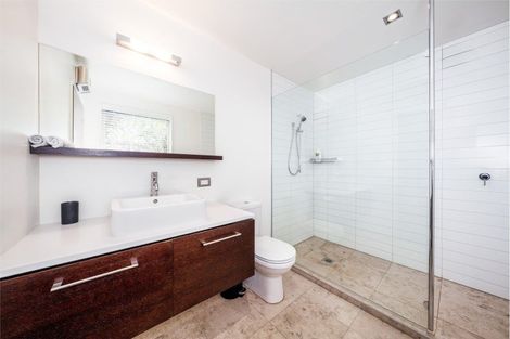 Photo of property in 1 Briar Bank Drive, Wanaka, 9305