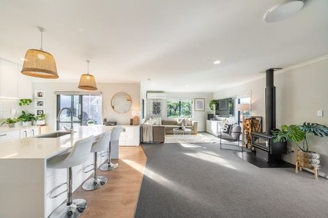 Photo of property in 23 Percy Kinsman Crescent, Riverstone Terraces, Upper Hutt, 5018