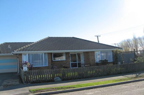 Photo of property in 1/69 Tyrone Street, Belfast, Christchurch, 8051