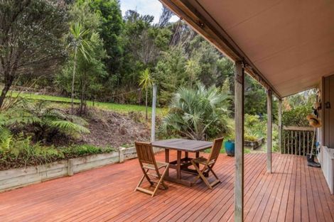 Photo of property in 8 Kaipatiki Rise, Haruru, 0204