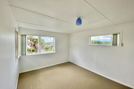 Photo of property in 19 Sunhaven Avenue, Glenfield, Auckland, 0629