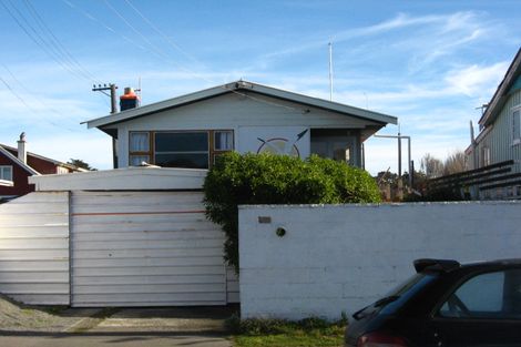 Photo of property in 153 Marine Parade, New Brighton, Christchurch, 8083