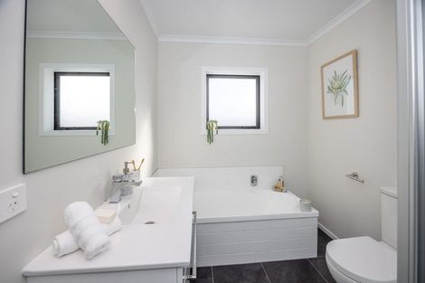 Photo of property in 4 Ridgedale Crescent, Flagstaff, Hamilton, 3210