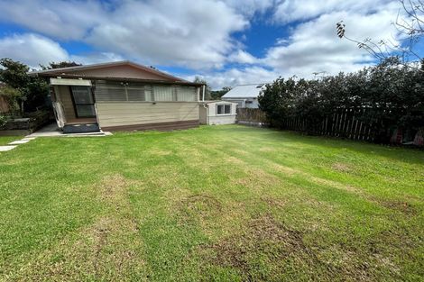 Photo of property in 13 Farwood Drive, Henderson, Auckland, 0612