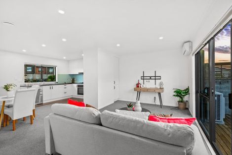 Photo of property in St Claire Village, 10/172 Mcleod Road, Te Atatu South, Auckland, 0610