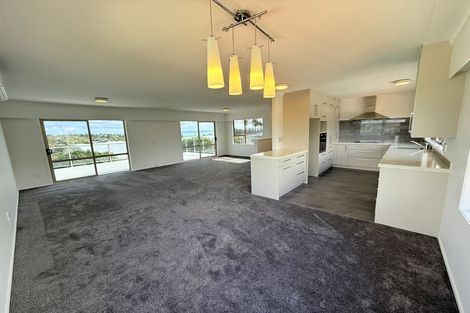 Photo of property in 7 Sunnyview Avenue, Shelly Park, Auckland, 2014