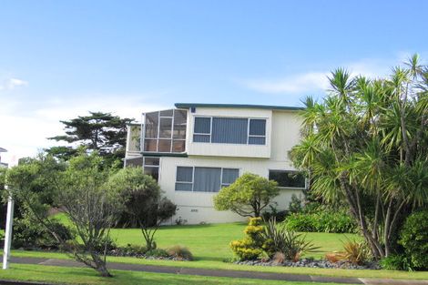 Photo of property in 32 Waller Avenue, Bucklands Beach, Auckland, 2012