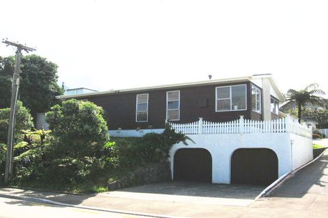 Photo of property in 19 Lucknow Terrace, Khandallah, Wellington, 6035