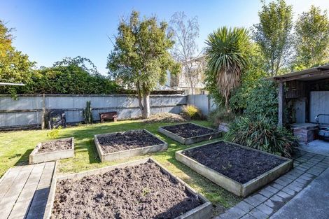 Photo of property in 14 Banks Place, Rangiora, 7400