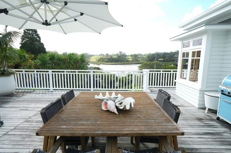 Photo of property in 6 Kent Street, Riverhead, 0820