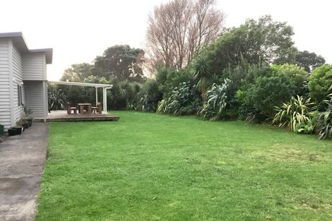 Photo of property in 7 Cumming Street, Okato, 4335