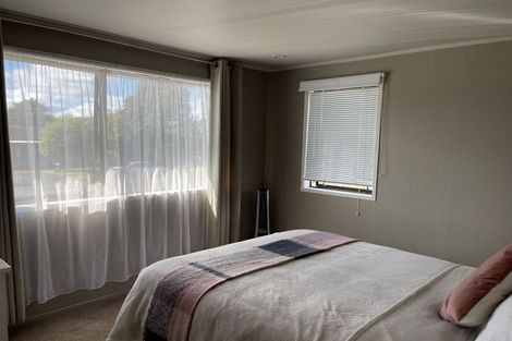 Photo of property in 10 Granville Drive, Massey, Auckland, 0614