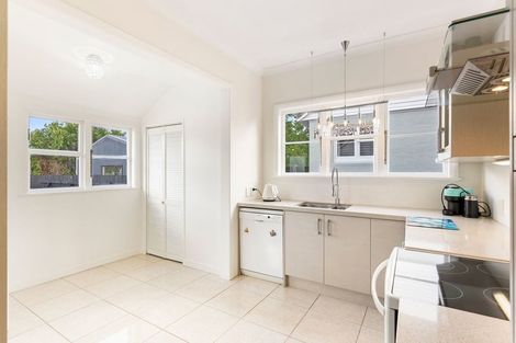 Photo of property in 31 Tasman Avenue, Mount Albert, Auckland, 1025