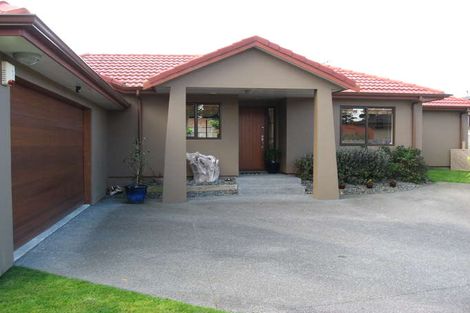 Photo of property in 11 Admirals Court Drive, Greenhithe, Auckland, 0632