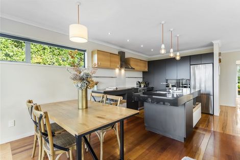 Photo of property in 2/12 Beatrice Avenue, Hillcrest, Auckland, 0627