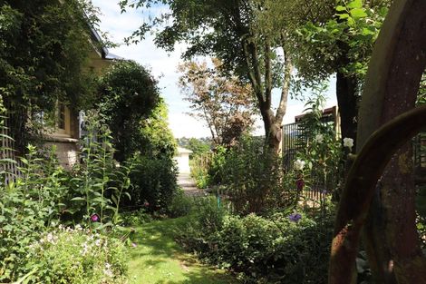 Photo of property in 13 Cambridge Terrace, East Gore, Gore, 9710