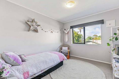 Photo of property in 1/6 Nielsen Place, Massey, Auckland, 0614