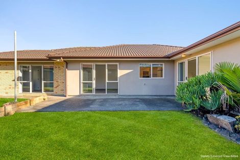 Photo of property in 6 Bibury Avenue, Henderson, Auckland, 0612