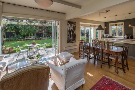 Photo of property in 166 Fendalton Road, Fendalton, Christchurch, 8052