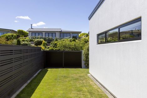 Photo of property in 10 Karapoto Lane, Rainbow Point, Taupo, 3330