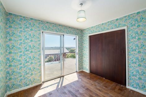 Photo of property in 13 Rembrandt Avenue, Tawa, Wellington, 5028