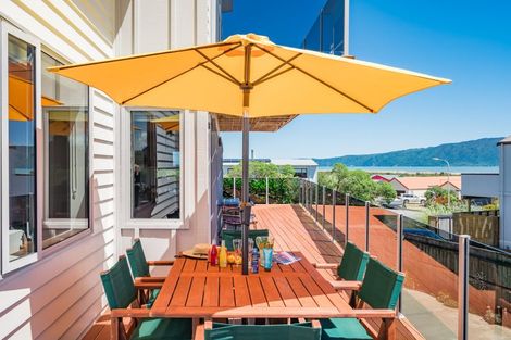 Photo of property in 173 Weggery Drive, Waikanae Beach, Waikanae, 5036