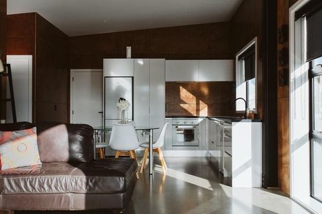 Photo of property in 7b Lyn Street, Lynmouth, New Plymouth, 4310