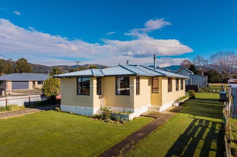 Photo of property in 15 Victoria Street, Waimate, 7924
