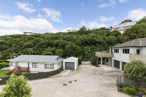 Photo of property in 12 Ted Gilberd Place, Newlands, Wellington, 6037