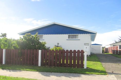 Photo of property in 1 Gillies Place, Ranui, Porirua, 5024