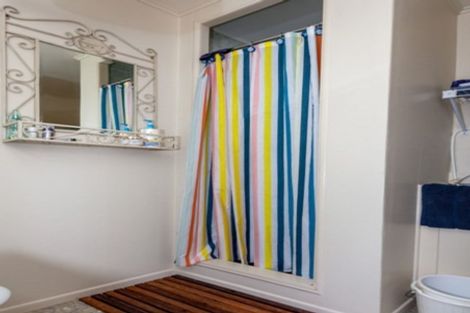 Photo of property in 131 Park Avenue, Whangamata, 3620